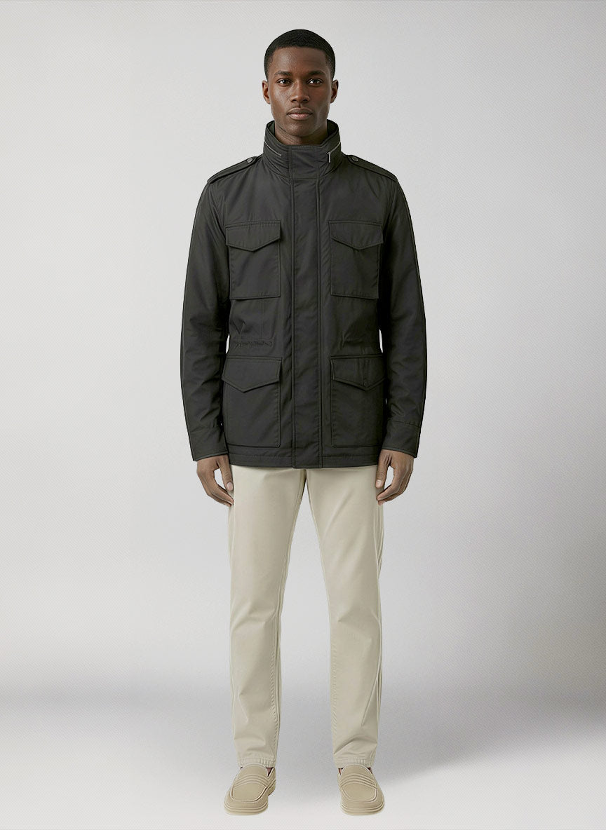 Giacca uomo regular fit con trattamento antigoccia  The Riot Jacket modello fronte 