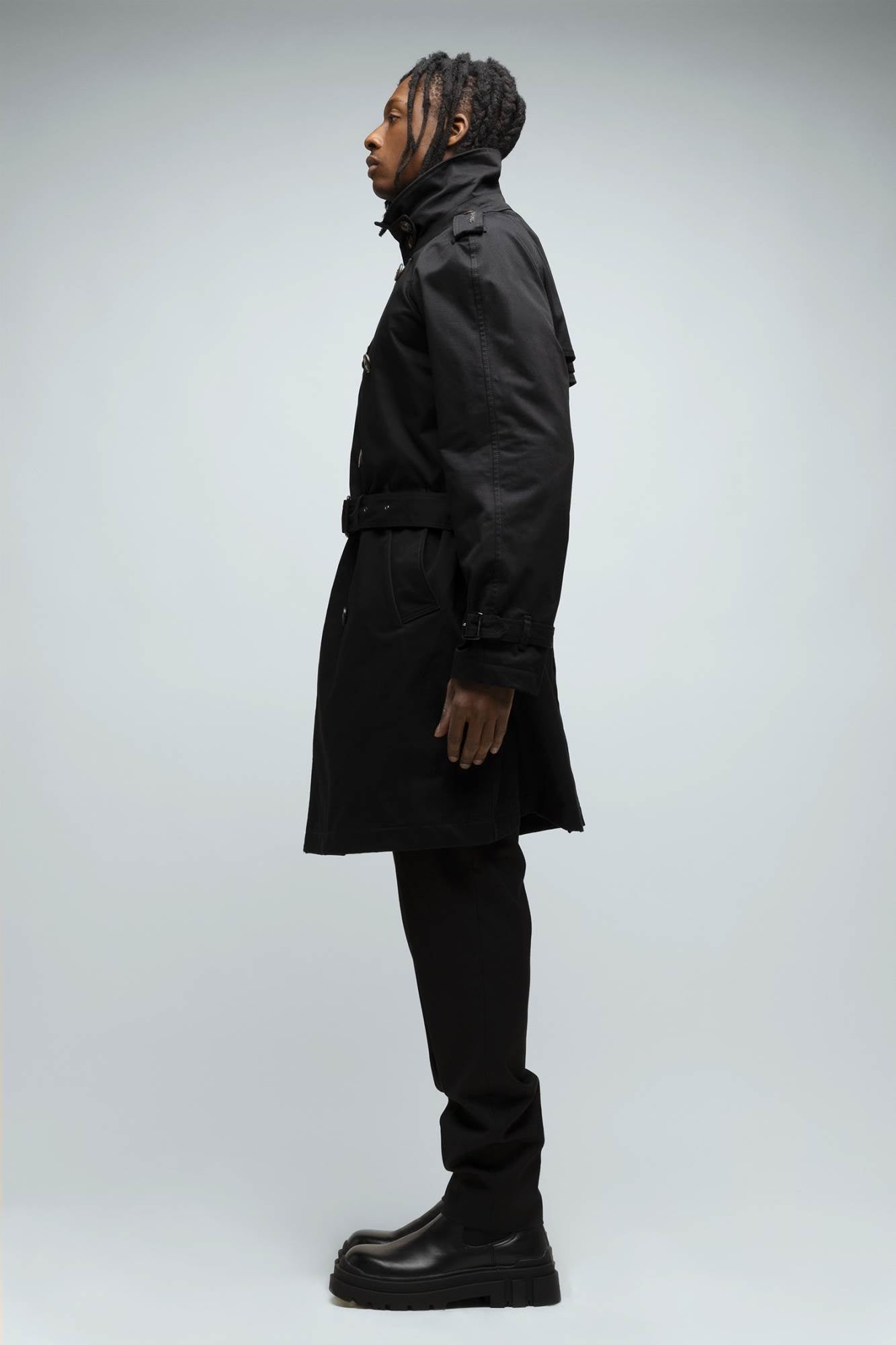 Trench Nero Lungo in Cotone - Hailey Trench Laterale Uomo 